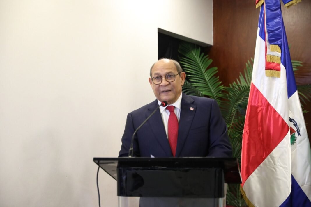 MESCyT plantea transformación del sistema educativo para impulsar desarrollo hacia 2036